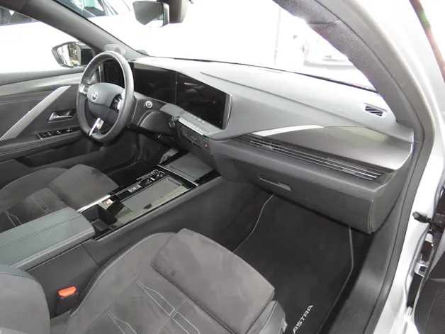 OPEL Astra 1.6 PHEV Turbo Swiss Plus Automat