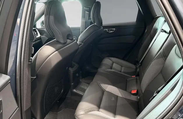 VOLVO XC60 T6 eAWD PluginHybrid Plus Dark Geartronic