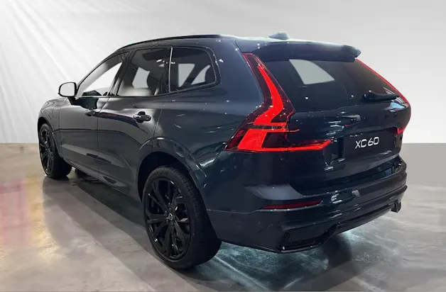 VOLVO XC60 T6 eAWD PluginHybrid Plus Dark Geartronic