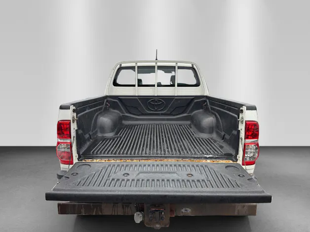Toyota Hilux 2.5D 4WD Double Cab Luna