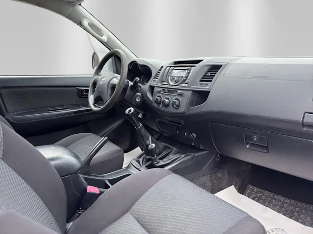 Toyota Hilux 2.5D 4WD Double Cab Luna