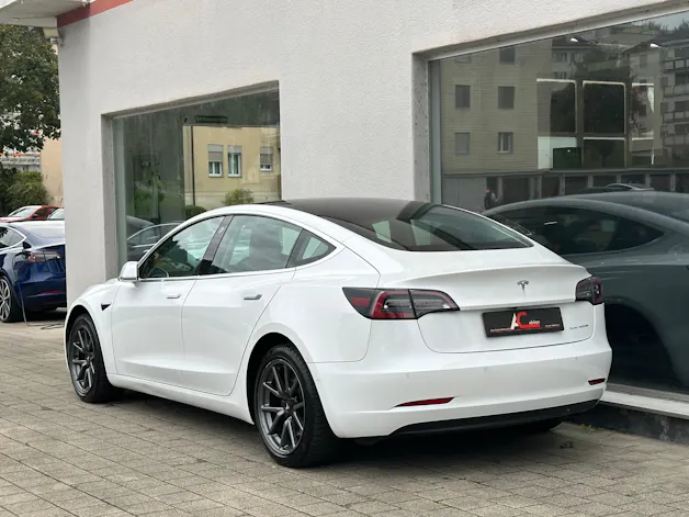 Tesla Model 3 Long Range Dual Motor AWD