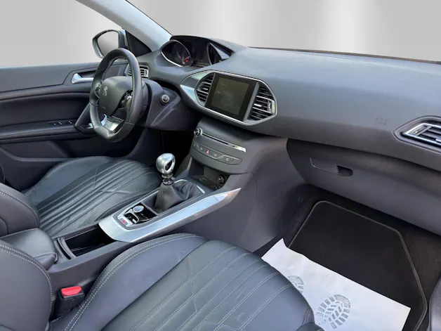 PEUGEOT 308 1.6 THP Féline