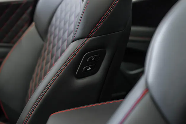 Genesis G70 Shooting Brake 2.2 CRDI Sport AT8