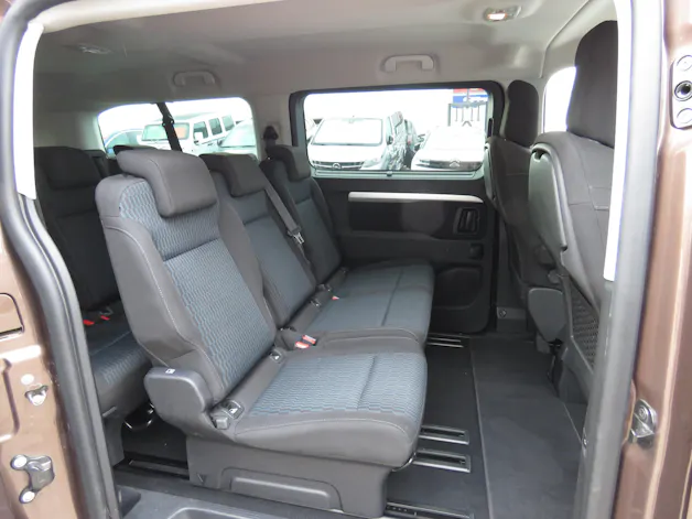 OPEL Zafira Life 2.0 CDTI Business Edition lang Automat (8-Plätzer, AHK 1.9 t)