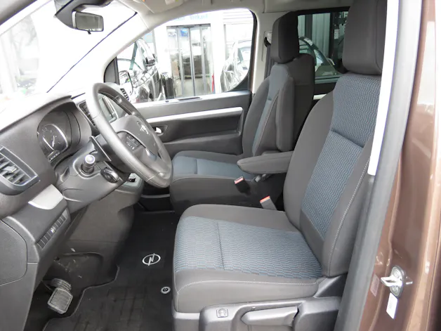 OPEL Zafira Life 2.0 CDTI Business Edition lang Automat (8-Plätzer, AHK 1.9 t)
