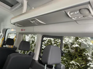FORD Transit 460 L4 RWD A mit Standheizung und Sitzheizung 18-Sitzer