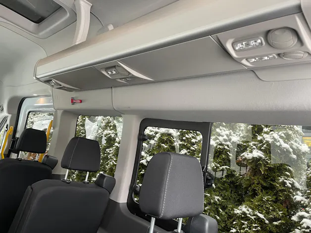 FORD Transit 460 L4 RWD A mit Standheizung und Sitzheizung 18-Sitzer