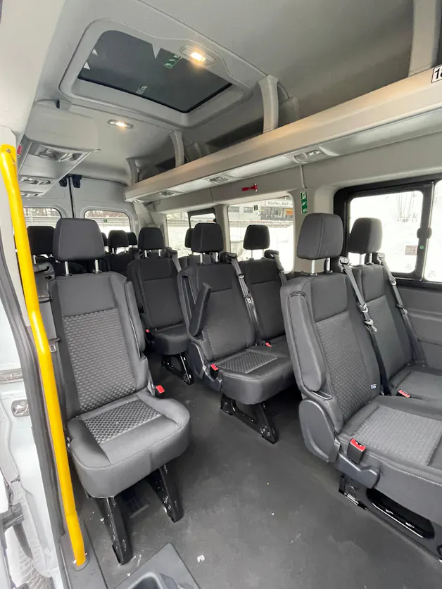 FORD Transit 460 L4 RWD A mit Standheizung und Sitzheizung 18-Sitzer