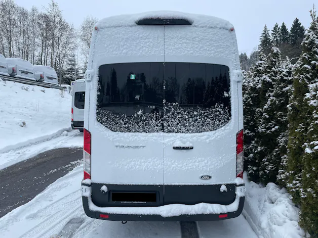 FORD Transit 460 L4 RWD A mit Standheizung und Sitzheizung 18-Sitzer