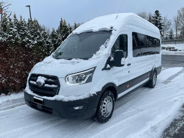 FORD Transit 460 L4 RWD A mit Standheizung und Sitzheizung 18-Sitzer