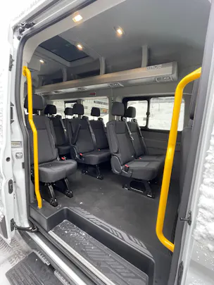 FORD Transit 460 L4 RWD A mit Standheizung und Sitzheizung 18-Sitzer