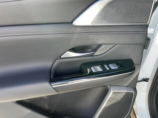 XPENG G9 93kWh Performance AWD mit AHK und Premium Paket