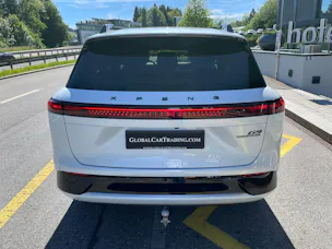 XPENG G9 93kWh Performance AWD mit AHK und Premium Paket