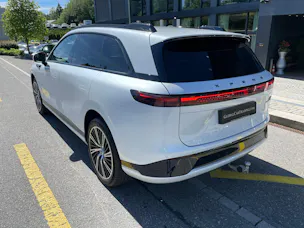 XPENG G9 93kWh Performance AWD mit AHK und Premium Paket