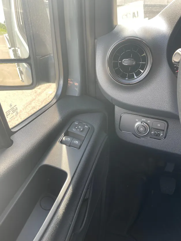 MERCEDES-BENZ Sprinter 315 CDI L2 FWD mit Pritsche und AHK
