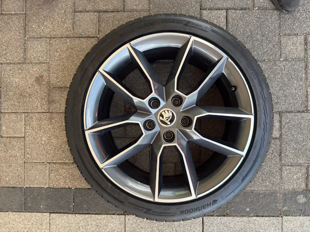 SKODA Octavia Combi 2.0 TSI RS