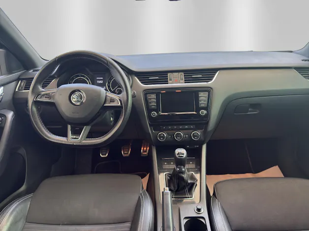 SKODA Octavia Combi 2.0 TSI RS