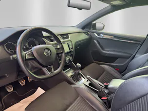 SKODA Octavia Combi 2.0 TSI RS