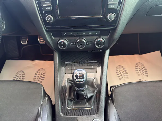 SKODA Octavia Combi 2.0 TSI RS
