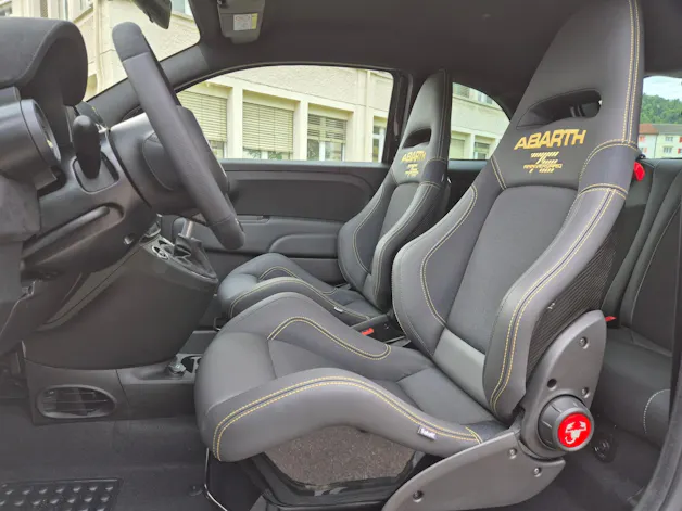 FIAT 695 1.4 16V Turbo Abarth Competizione 75 th Anniversario