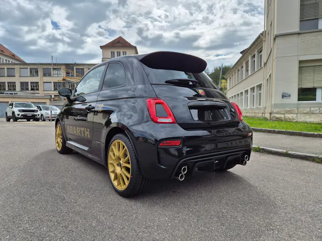 FIAT 695 1.4 16V Turbo Abarth Competizione 75 th Anniversario