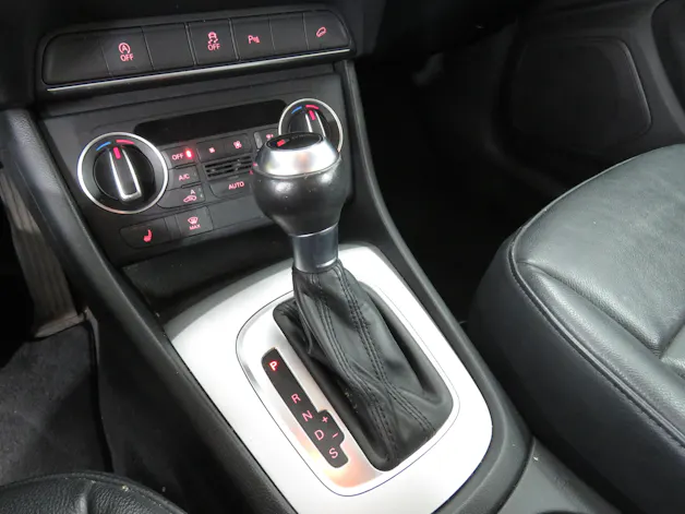 AUDI Q3 2.0 TDI Quattro S-tronic (Automat) ab Platz, Fixpreis !!!