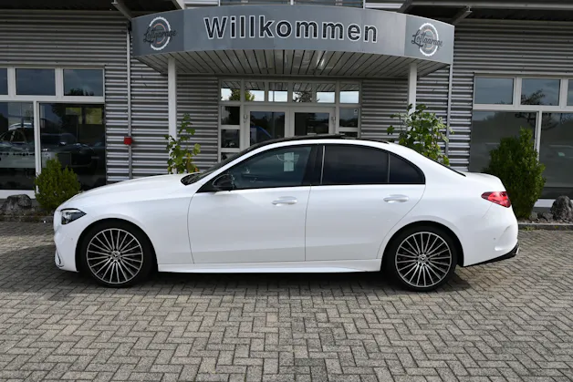 MERCEDES-BENZ C 300 d AMG Line 4 Matic