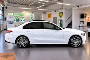 MERCEDES-BENZ C 300 d AMG Line 4 Matic
