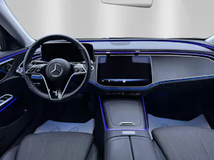 MERCEDES-BENZ E 300 e 4Matic 9G-Tronic