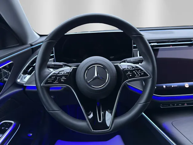 MERCEDES-BENZ E 300 e 4Matic 9G-Tronic