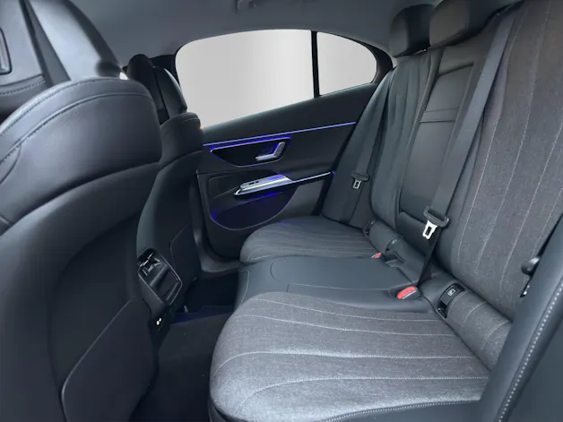 MERCEDES-BENZ E 300 e 4Matic 9G-Tronic