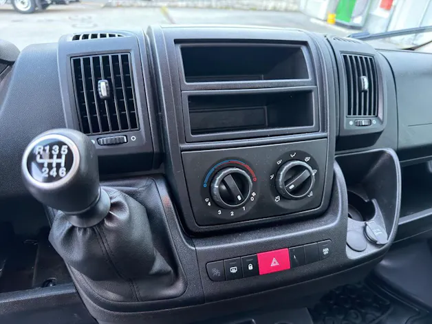 PEUGEOT Boxer 2.2 HDI 35 Heavy L4 Brücke