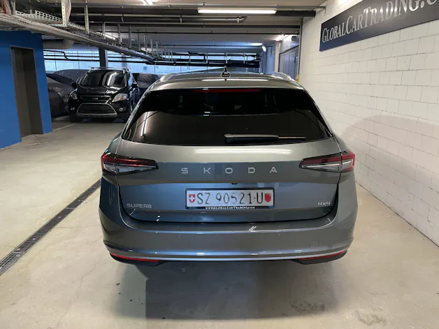 SKODA Superb Combi 2.0 TDi L&K 4x4 DSG