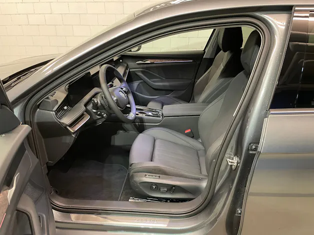 SKODA Superb Combi 2.0 TDi L&K 4x4 DSG