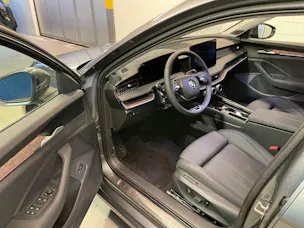 SKODA Superb Combi 2.0 TDi L&K 4x4 DSG