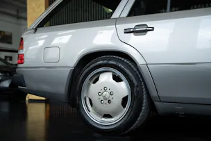 MERCEDES-BENZ 300 TE-24