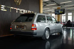 MERCEDES-BENZ 300 TE-24