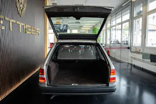MERCEDES-BENZ 300 TE-24