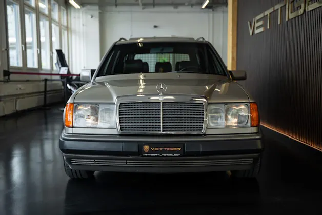 MERCEDES-BENZ 300 TE-24