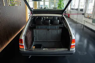 MERCEDES-BENZ 300 TE-24