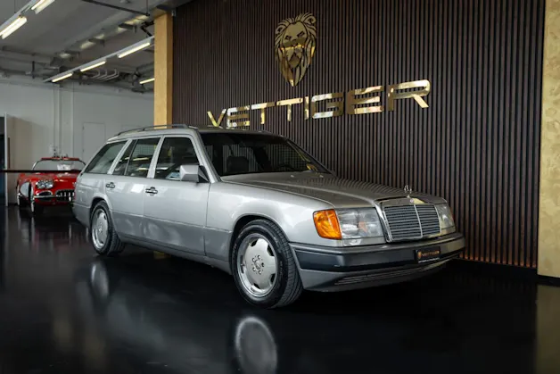 MERCEDES-BENZ 300 TE-24