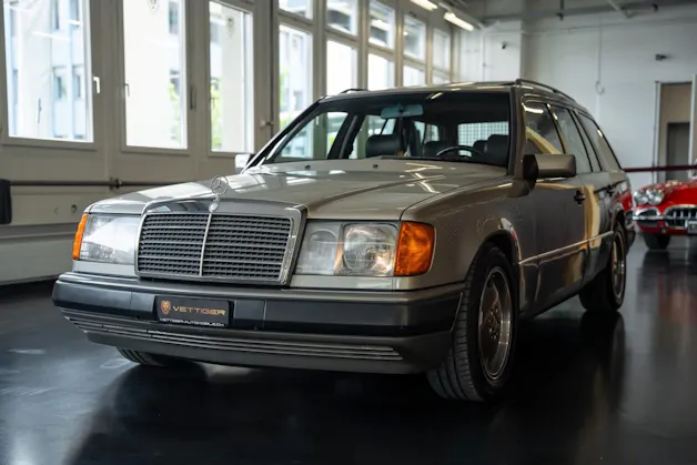 MERCEDES-BENZ 300 TE-24
