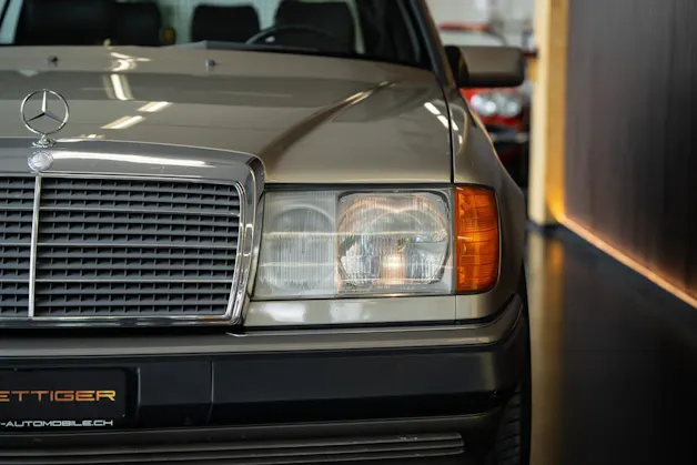 MERCEDES-BENZ 300 TE-24
