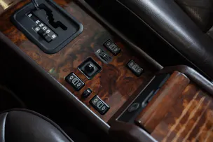 MERCEDES-BENZ 300 TE-24