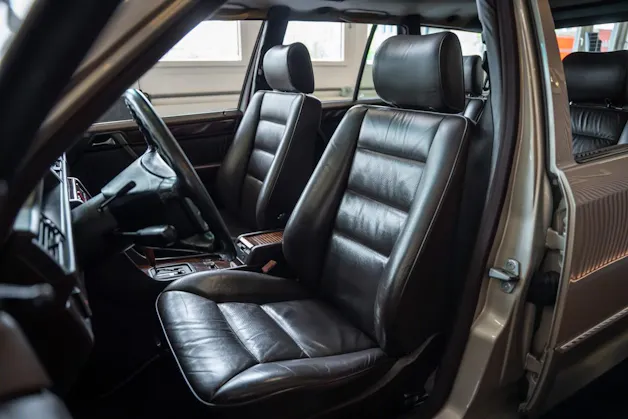 MERCEDES-BENZ 300 TE-24