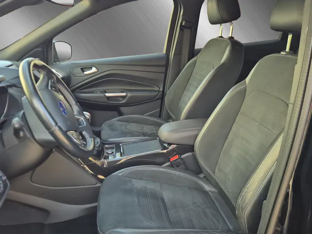 FORD Kuga 2.0 TDCi 180 ST-Line