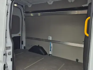 FORD E-Transit Van 350 L2H3 68kWh Trend