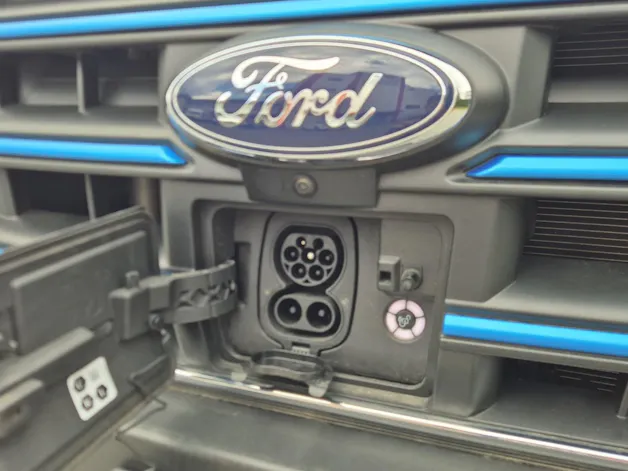 FORD E-Transit Van 350 L2H3 68kWh Trend