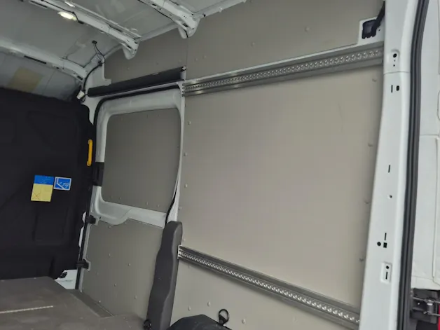 FORD E-Transit Van 350 L2H3 68kWh Trend